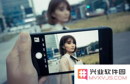 iPhone 拍照的 8 个实用技巧，助你轻松拍出惊艳的照片