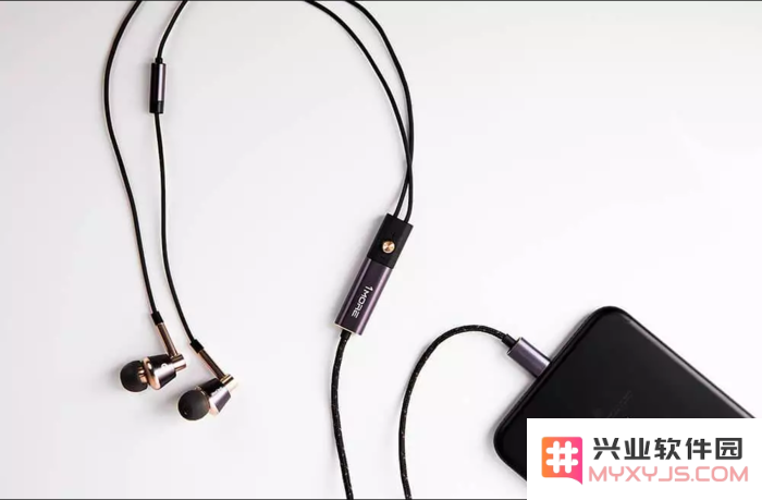 消失的 3.5 mm 接口 