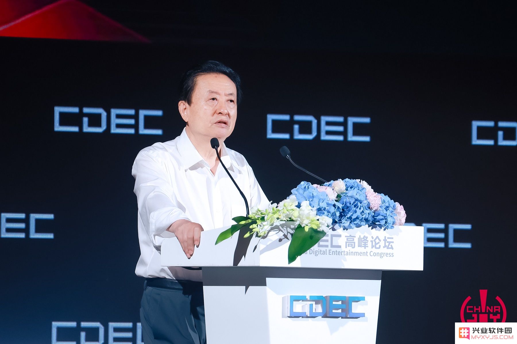 孙寿山理事长：聚焦新发展方向 书写新时代华章：激扬文字 共同迎接未来挑战